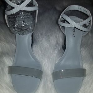 Grey base with clear heel